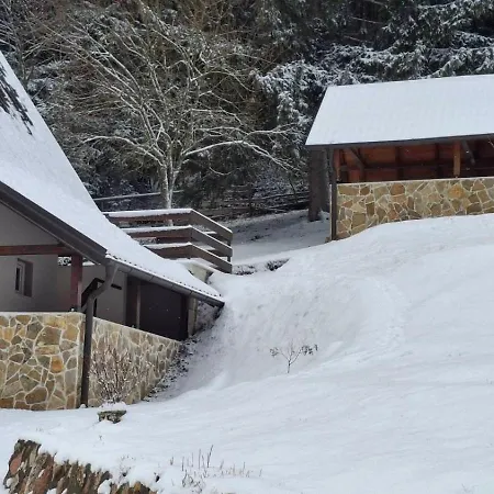 Vikendica Luka Daire *