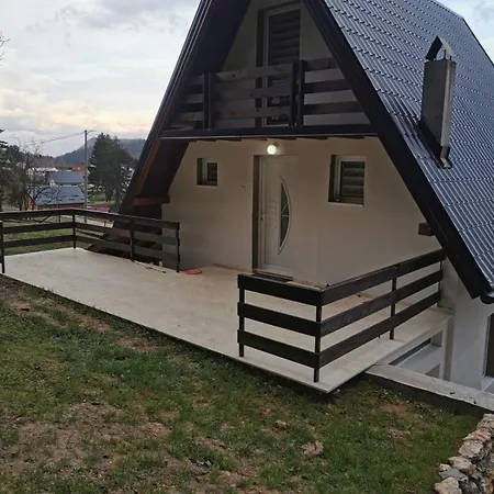 Vikendica Luka דירה