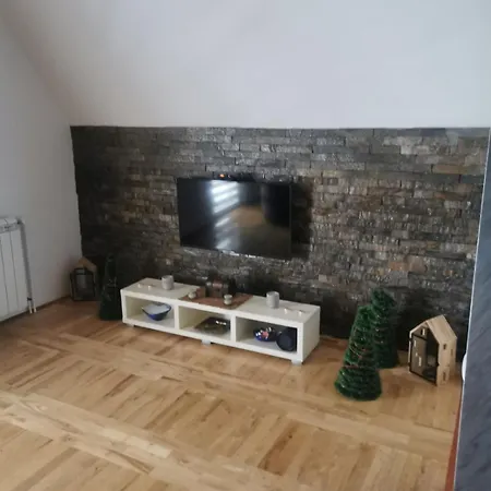 Vikendica Luka דירה